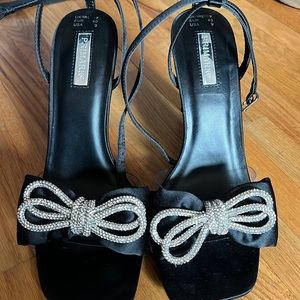 Bow Heels